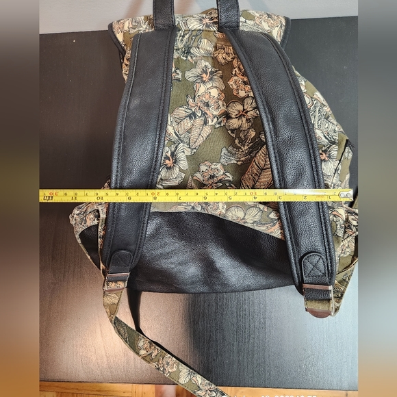 Pimkie Hawaiian floral backpack - Picture 7 of 13